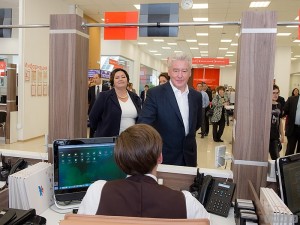 Мэр Москвы Сергей Собянин открыл восемь новых центров предоставления госуслуг