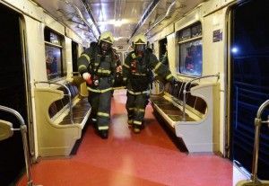 На «Павелецкой» научили пожарных работать в метро