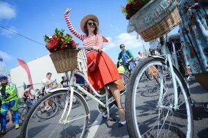 Более 30 тысяч велосипедистов проехали парадом по Садовому кольцу
