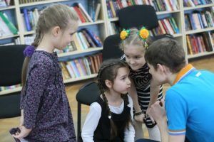 Почти в 600 школах Москвы установят новое наружное освещение