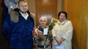 Ветеранов района наградили в честь 75-летия Битвы под Москвой