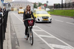 Всероссийская акция "На работу на велосипеде" стартовала в Москве 15 мая и продлится две недели. Фото: "Вечерняя Москва"