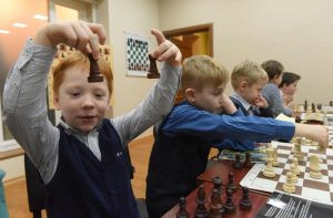 Среди гостей разных возрастов и разных уровней шахматной подготовки провели состязания. Фото: "Вечерняя Москва"