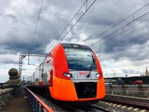 Поезда Московского центрального кольца по прогнозам перевезут в будущем году около 120 миллионов человек. Фото: "Вечерняя Москва"