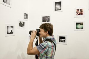 Всего в экспозиции представлено порядка 100 различных снимков. Фото: "Вечерняя Москва"