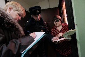 Сотрудники провели работы по выявлению квартир, которые незаконно сдаются в аренду. Фото: «Вечерняя Москва»