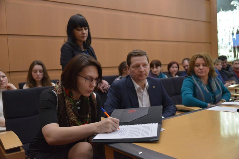 рижская ведьма. украинские политики женщины. конгресс ведьм. конгресс ведьм. конгресс бабушка зеленский.