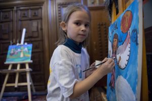 Ребят научат рисованию и живописи в Доме детского творчества. Фото: Артем Житенев, «Вечерняя Москва»