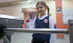 Более четырех тысяч школ присоединились к системе «Проход и питание». Фото: Антон Гердо, «Вечерняя Москва»