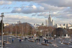 Парк «Зарядье» получил приз крупнейшей градостроительной выставки мира. Фото: Пелагия Замятина, «Вечерняя Москва»