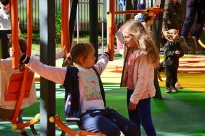 Благоустройство Детского Черкизовского парка планируют завершить к концу месяца. Фото: Анна Быкова