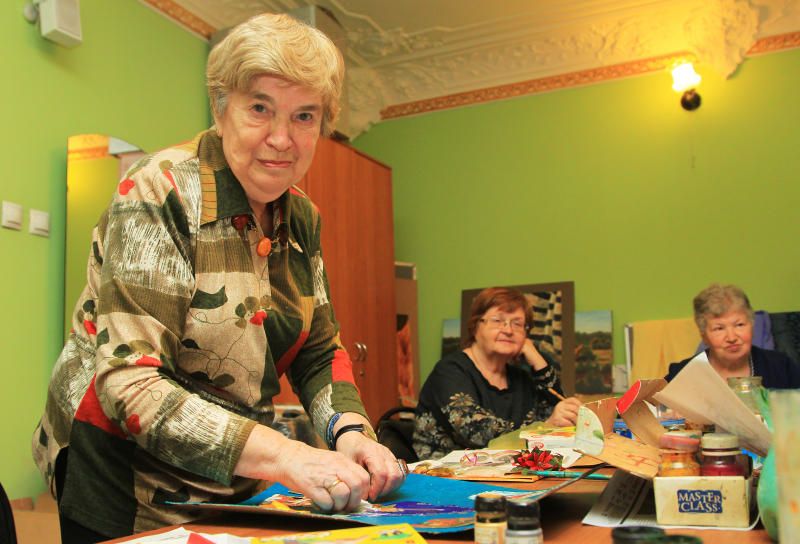 Сотрудники социальной службы района хамовники. Московское долголетие таганский. Центр московского долголетия алма-атинская. Санаторий на таганке в москве. Московское долголетие таганский.