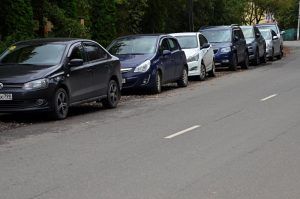 Автовладельцам района расширили зону действий парковочных разрешений. Фото: Анна Быкова