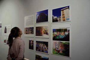 Новую фотовыставку откроют в районной библиотеке. Фото: Анна Быкова