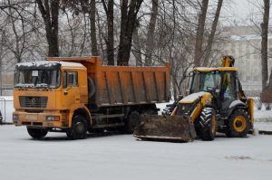 Сотрудники «Жилищника» убрали снег с улиц района. Фото: Анна Быкова