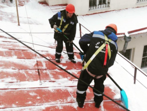 Более 30 тысяч кубических метро снега вывезли из ЦАО за сутки. Фото: пресс-служба Префектуры ЦАО
