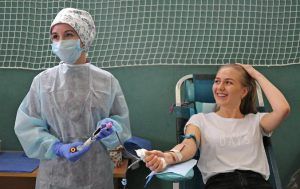 Доноры крови с антителами на COVID-19 получат стимулирующие выплаты. Фото: Светлана Колоскова, «Вечерняя Москва»