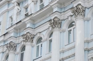 Реставрацию здания клуба-столовой на Гоголевском бульваре запланировали завершить до конца года. Фото: Анна Быкова