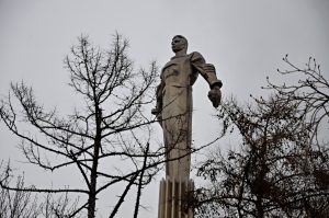 Власти Москвы сообщили о предстоящей реставрации памятника Гагарину. Фото: архив, «Вечерняя Москва»