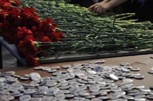 Представители Молодежной палаты района примут участие в возложении цветов к памятнику Неизвестного солдата. Фото: архив, «Вечерняя Москва»