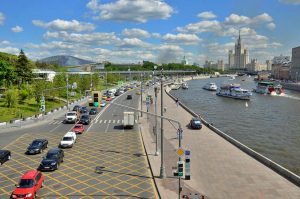 В Москве при возведении объектов образования стало бесплатным снятие запрета на строительство. Фото: Анна Быкова