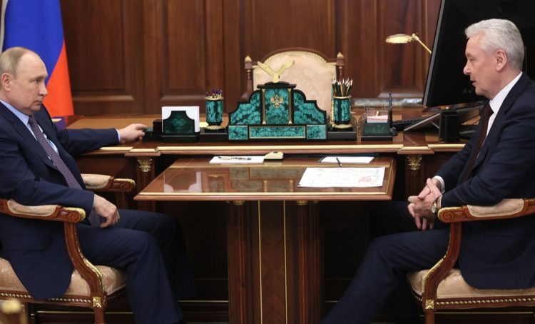 На фото президент России Владимир Путин и мэр Москвы Сергей Собянин. Фото с сайта мэра Москвы