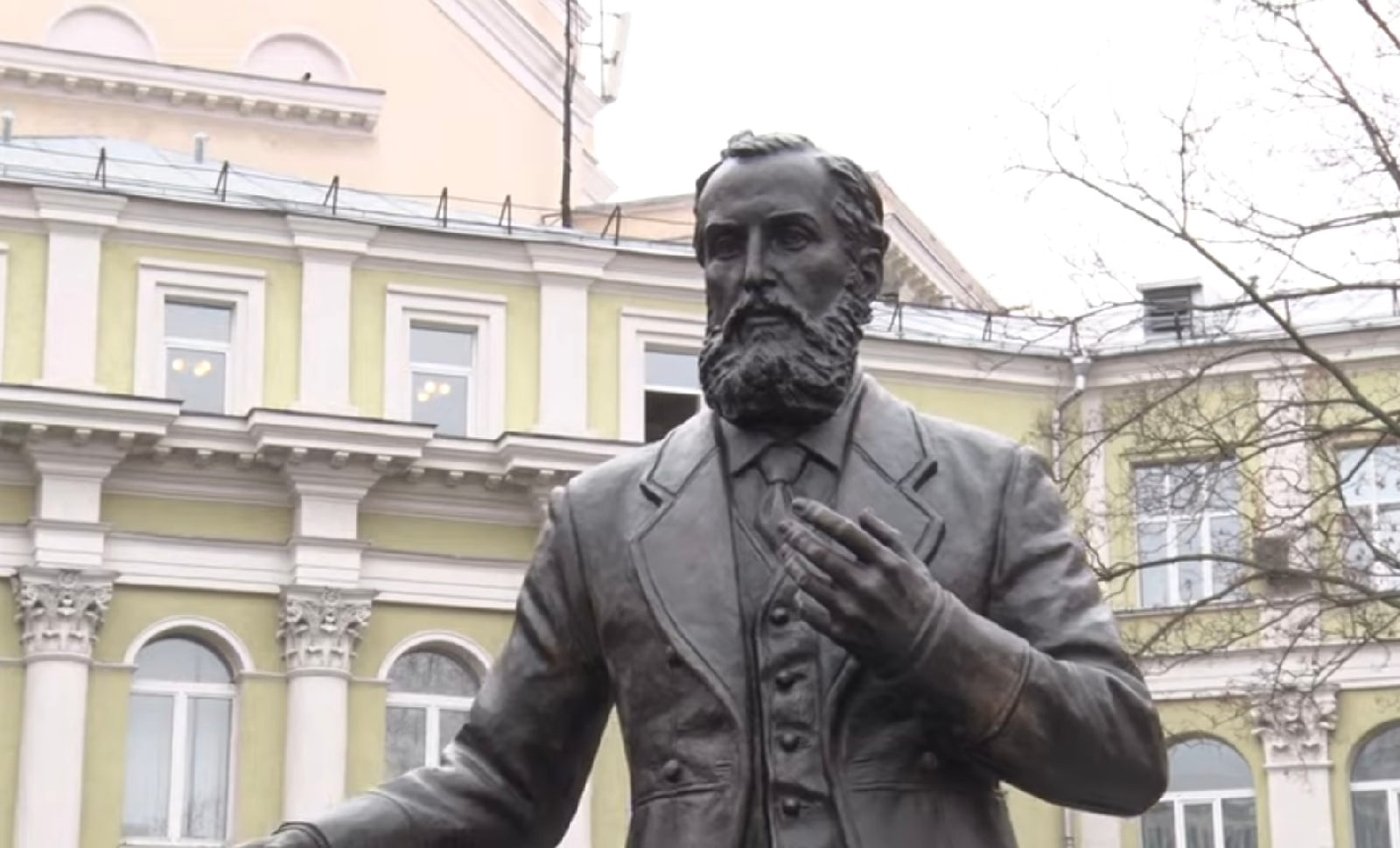 памятник академику скрябину