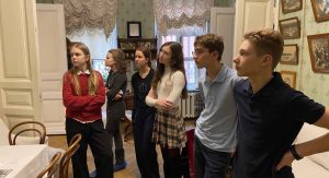 Ученики лицея №1535 посетили музей-квартиру Климента Тимирязева. Фото: страница образовательного учреждения в социальных сетях