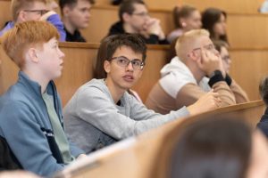 Сеченовский университет провел первые лекции для школьников. Фото: официальный сайт Первого МГМУ