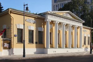 Музыкальный концерт покажут в музее Толстого. Фото: сайт музея Толстого