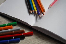 «Твоя открытка»: в библиотеке №5 состоится мастер-класс. Фото: Анна Быкова, «Вечерняя Москва»