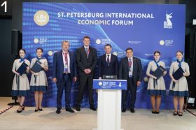 Соглашение о создании Медико-технического промышленного кластера подписали представители МГМУ имени Ивана Сеченова. Фото: страница МГМУ имени Ивана Сеченова в социальных сетях