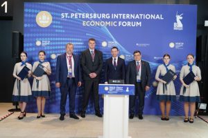 Соглашение о создании Медико-технического промышленного кластера подписали представители МГМУ имени Ивана Сеченова. Фото: страница МГМУ имени Ивана Сеченова в социальных сетях