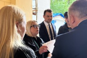 Обход территории провел глава управы района. Фото: страница управы района Хамовники в социальных сетях