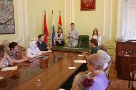 Познавательную лекцию провели юные парламентарии в управе района . Фото: страница Молодежной палаты района Хамовники в социальных сетях