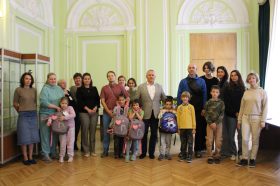 Акцию поддержки жителей провели в управе района. Фото: страница управы района Хамовники в социальных сетях