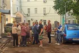 Еженедельный обход территорий состоялся в районе. Фото: Станица управы района в социальных сетях