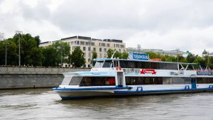 Участники программы «Московское долголетие» посетят речную экскурсию. Фото: Ксения Догонашева, «Вечерняя Москва»