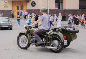 Движение транспорта в районе ограничат в связи с проведением мотофестиваля. Фото: Ксения Догонашева, «Вечерняя Москва»