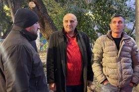 Обход территории провел глава управы. Фото: страница управы района Хамовники в социальных сетях.