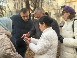 Обход территории провел глава управы. Фото: страница управы района Хамовники в социальных сетях