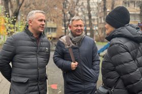 Состоялся еженедельный обход района Хамовники главой управы. Фото: страница управы района Хамовники в социальных сетях