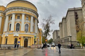 «Россия по-французски»: студенты МПГУ исследовали влияние русского стиля на моду Франции. Фото: Анна Быкова, «Вечерняя Москва»