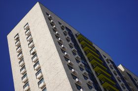 Проверки в Хамовниках: специалисты проверили безопасность жилых домов. Фото: Анна Быкова, «Вечерняя Москва»