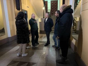 Глава управы провел обход территории. Фото: страница управы района Хамовники в социальных сетях