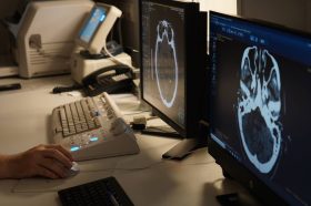 Сотрудник Сеченовского университета признан одним из лучших исследователей в мире. Фото: Анна Быкова, «Вечерняя Москва»