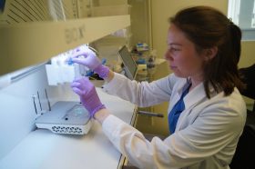 Ученые РТУ МИРЭА представили новую разработку. Фото: Анна Темнышова, «Вечерняя Москва»