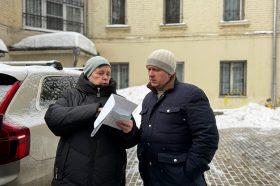 Встречу с жителями провел глава управы района. Фото: страница управы района в социальных сетях