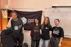 Просветительское занятие провели юные парламентарии района. Фото: страница Молпалаты района Хамовники